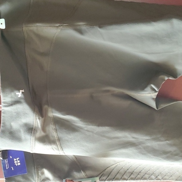 JoyLab NWT olive green leggings size 2X hidden key pocket - Picture 7 of 9